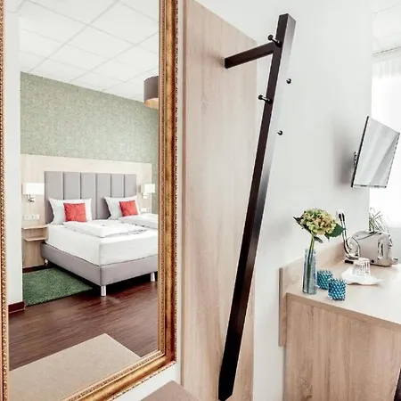 Pallas Hotel 3*