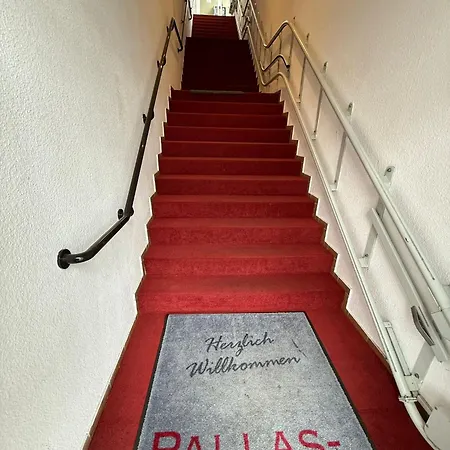Hotel Pallas 3*